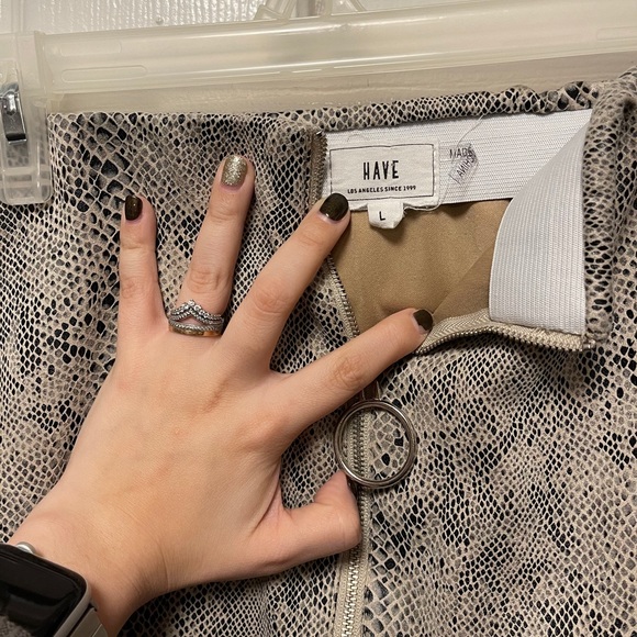 Snake Mini skirt - Picture 3 of 3